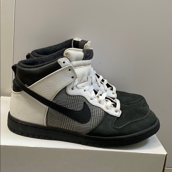 Nike Other - Nike High Premium black and white